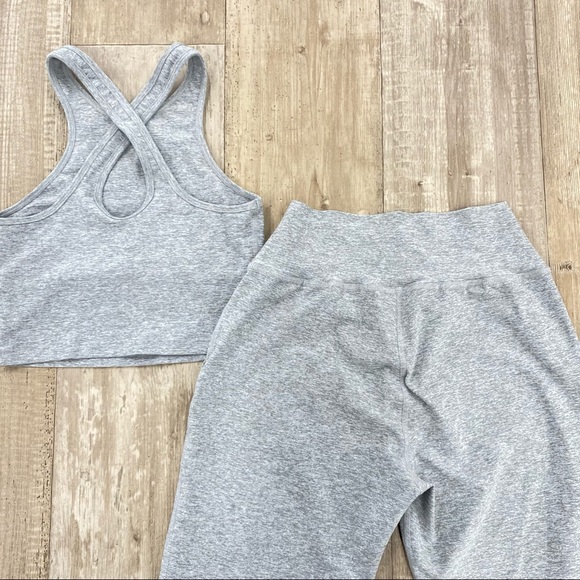 (B15) Beyond Yoga Grey Jogger & Tank Set - Picture 2 of 2